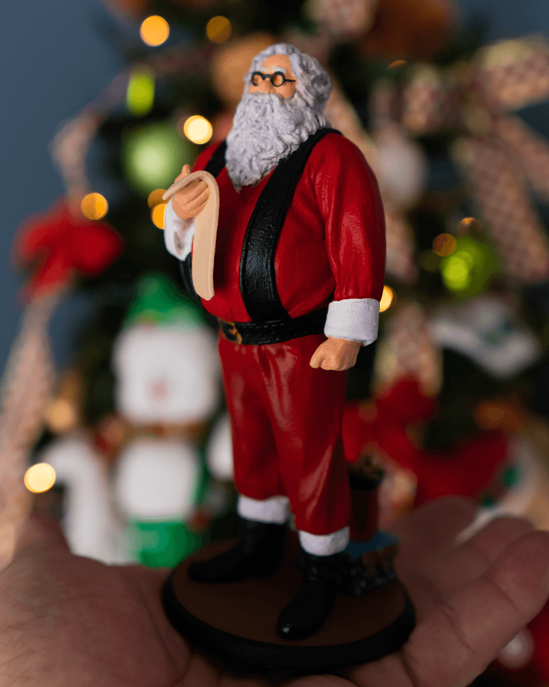 Weihnachtsmann Statue "Der Festliche Bote"