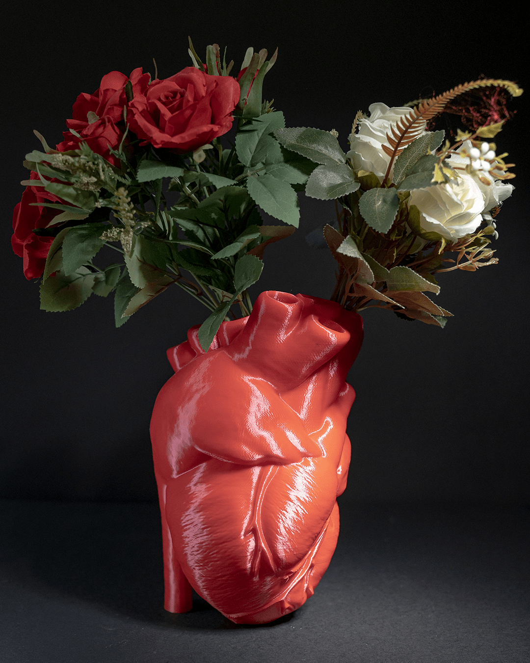 Realistische Herzvase