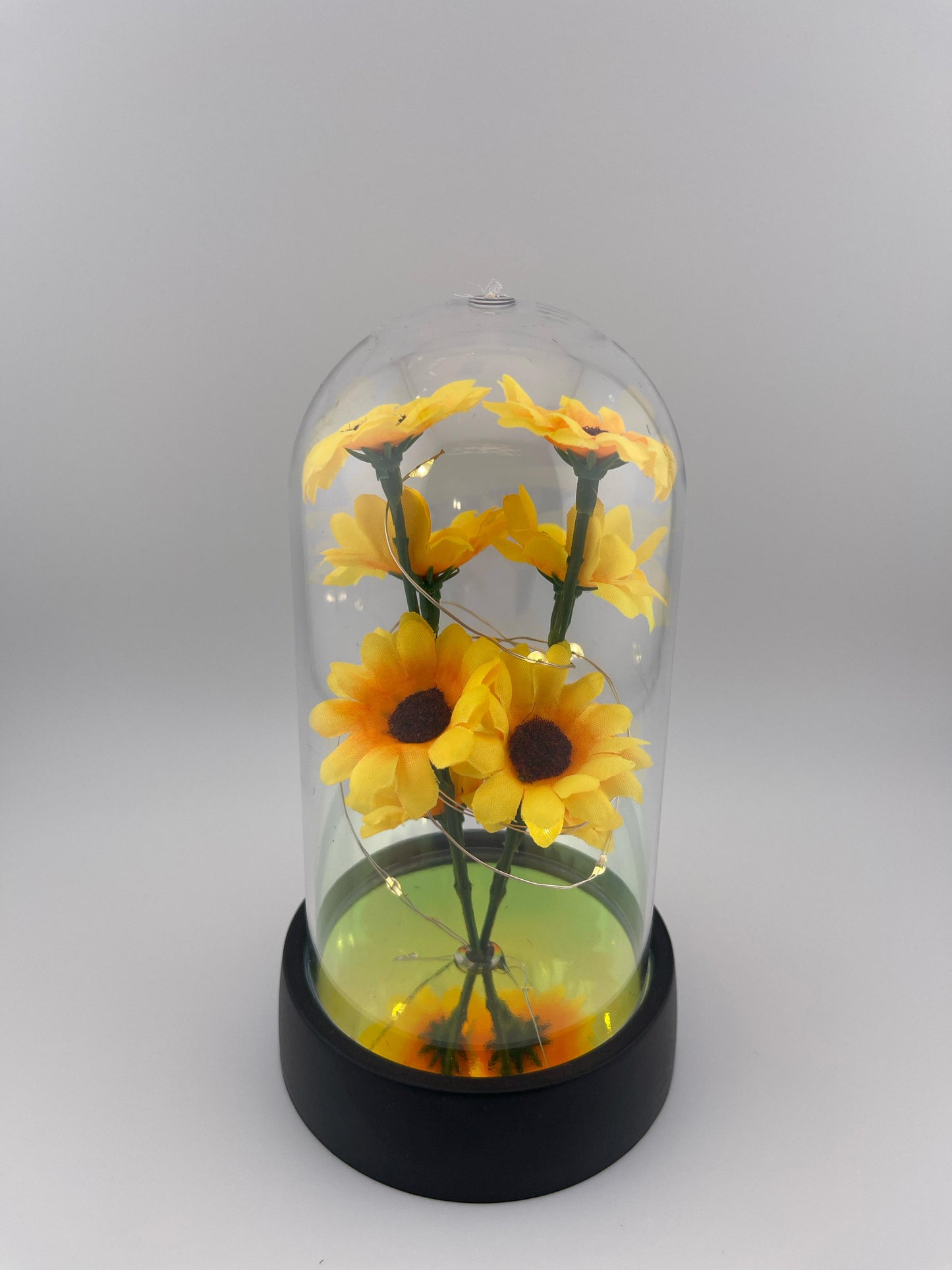 Leuchtende Sonnenblume in Acryl-Glashaube – Stimmungsvolle LED-Deko – Perfektes Geschenk für jeden Anlass