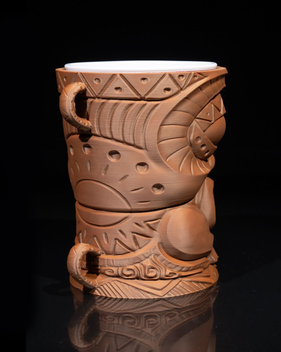 Carved Blumenvase & Tassenhalter