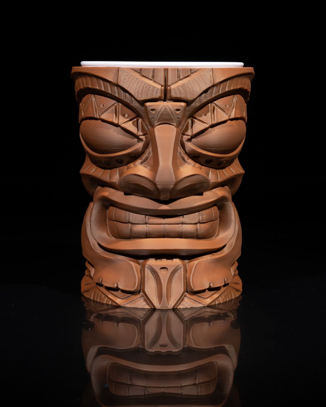 Carved Blumenvase & Tassenhalter