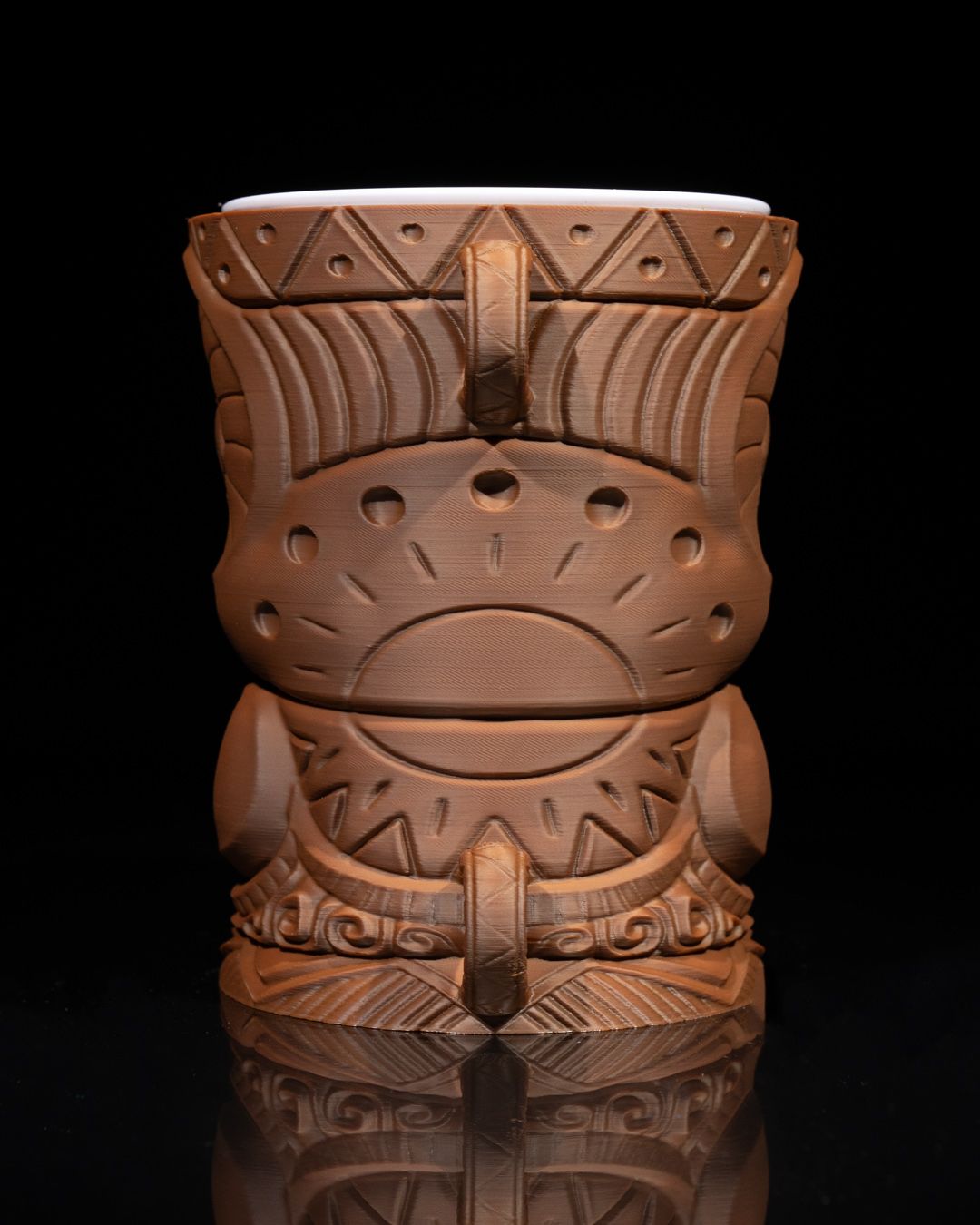 Carved Blumenvase & Tassenhalter