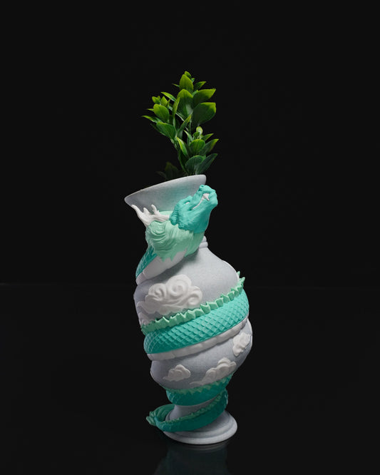 Drachenumwickelt Vase / Weiß