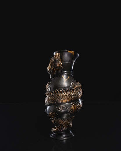 Drachenumwickelt Vase / Schwarzt