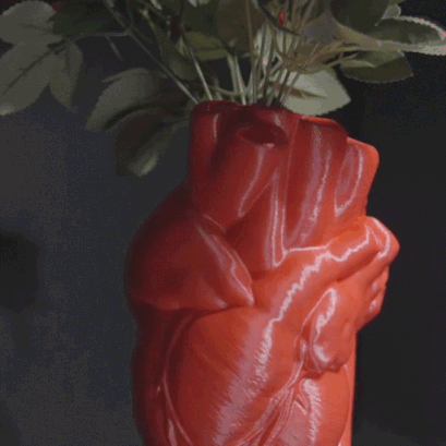 Realistische Herzvase