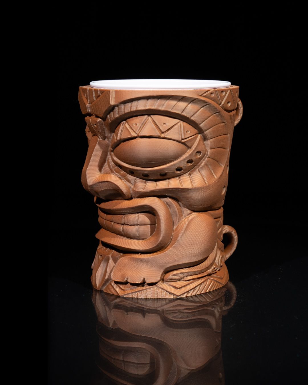 Carved Blumenvase & Tassenhalter
