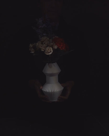 Deko-Blumenvase "Anter" – Stilvolles Design für moderne Wohnräume